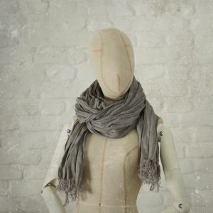 Linen scarf in frost grey