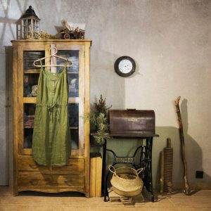 Linen dress lake | breastfeeding friendly dress