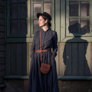 Victorian long linen dress with pockets
