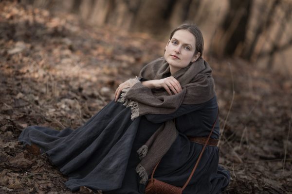 Cozy scarf  | linen and wool blend | shawl with soft fringe