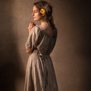 Long linen dress with slit flora