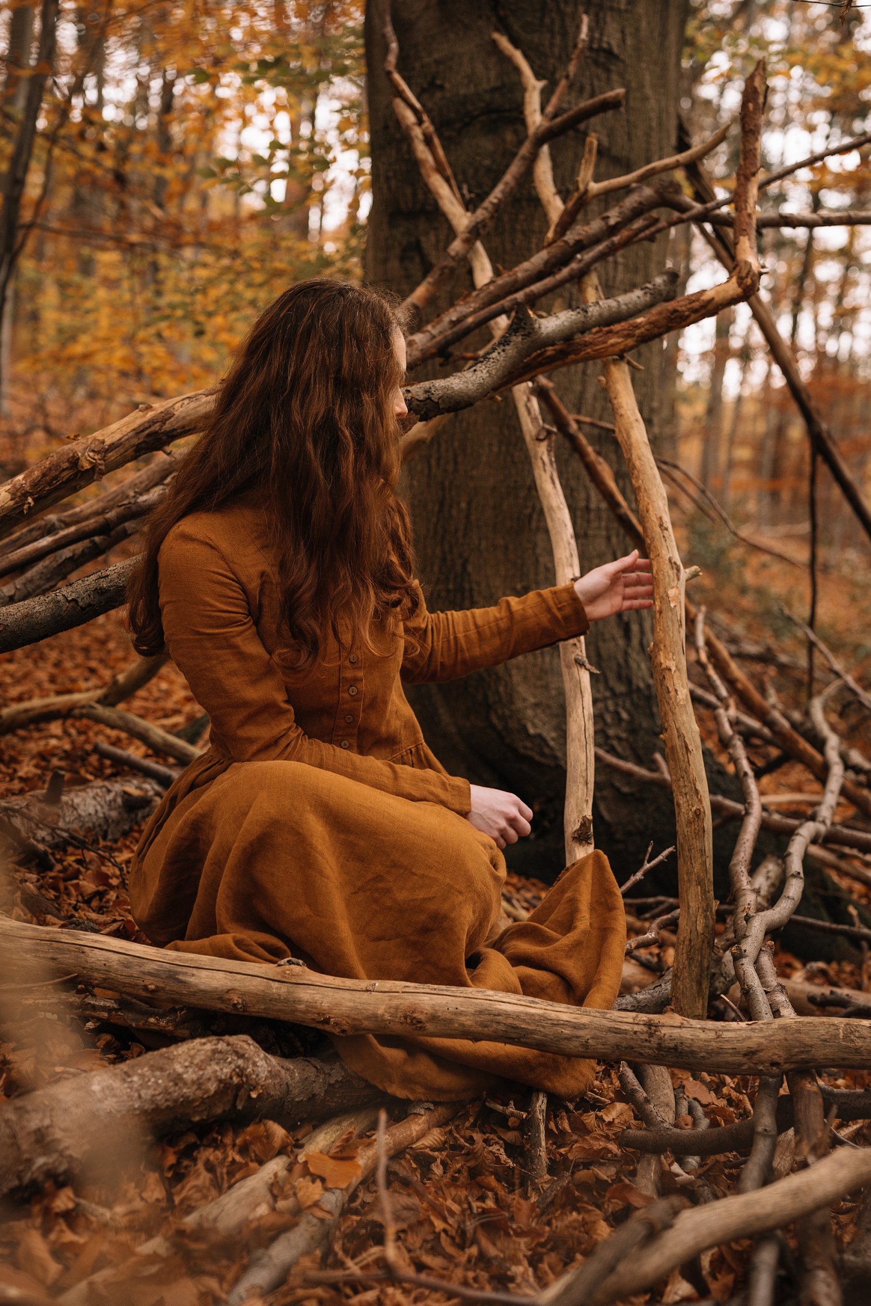 Long linen dress with a button-front bodice and a gathered skirt - Image 6