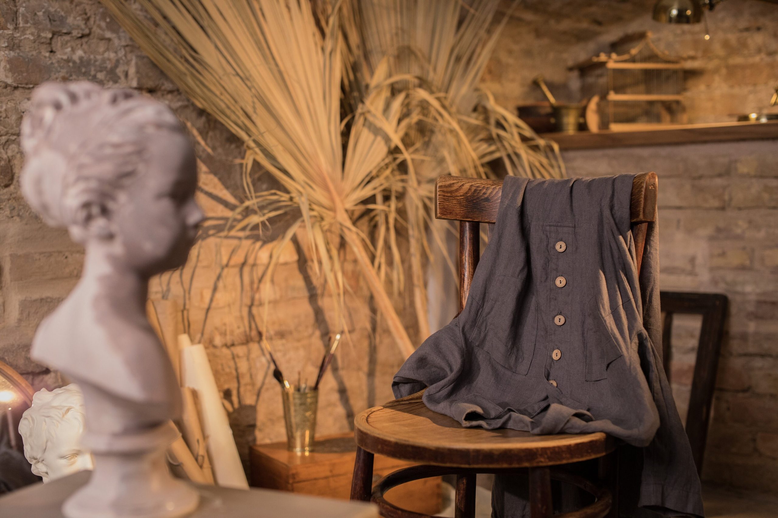 1940s v-neck linen dress with a buttoned bodice and a notched lapel | autumn summer dress is available in custom length | the work - Image 5