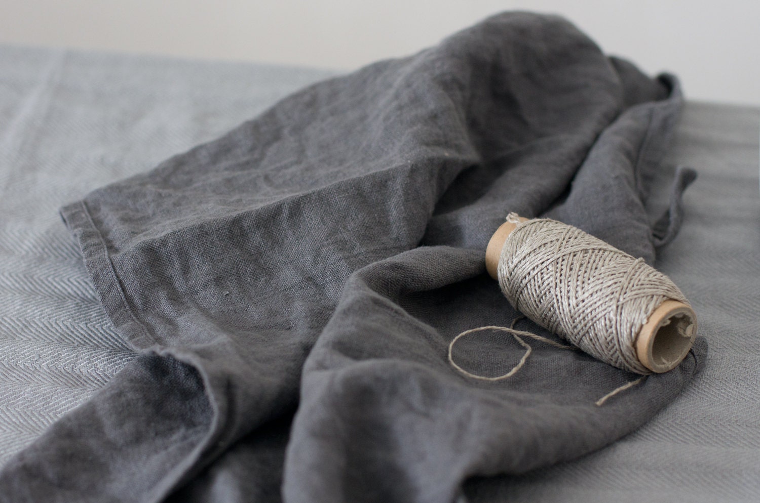 A set of 2 kitchen towels in grey linen | linen tea towels - Image 2