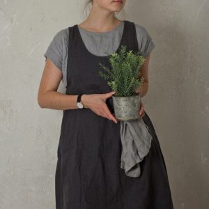 Linen apron dress garden