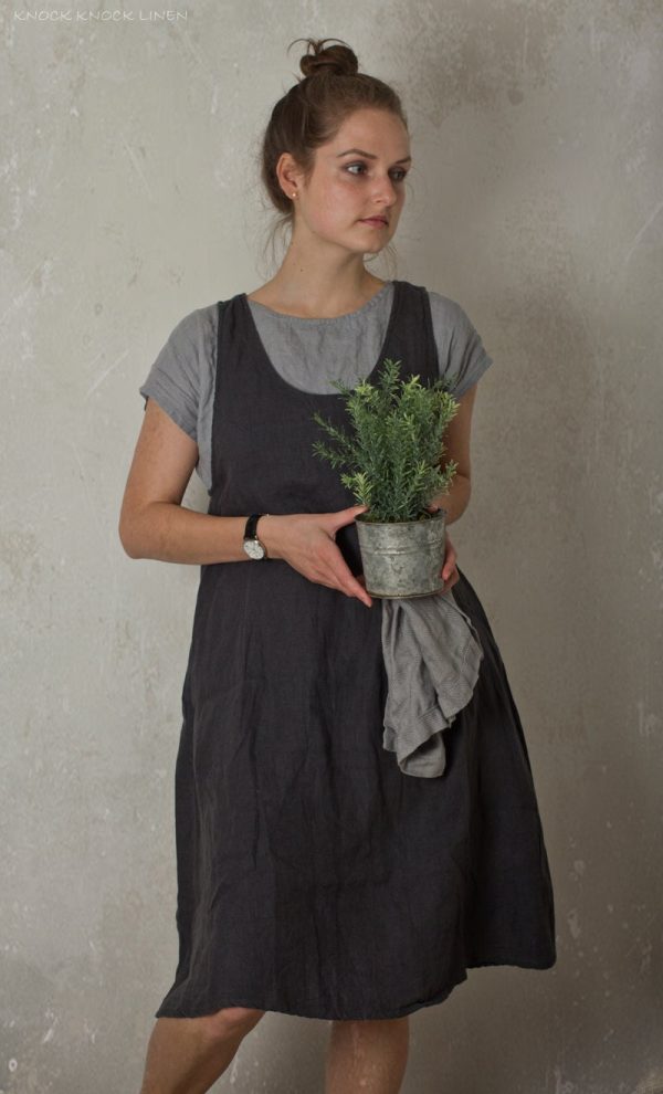 Linen apron dress garden