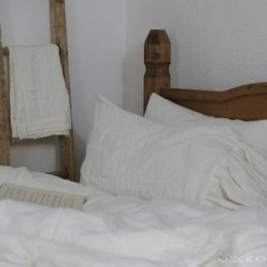 Set of 2 ruffled linen pillowcases