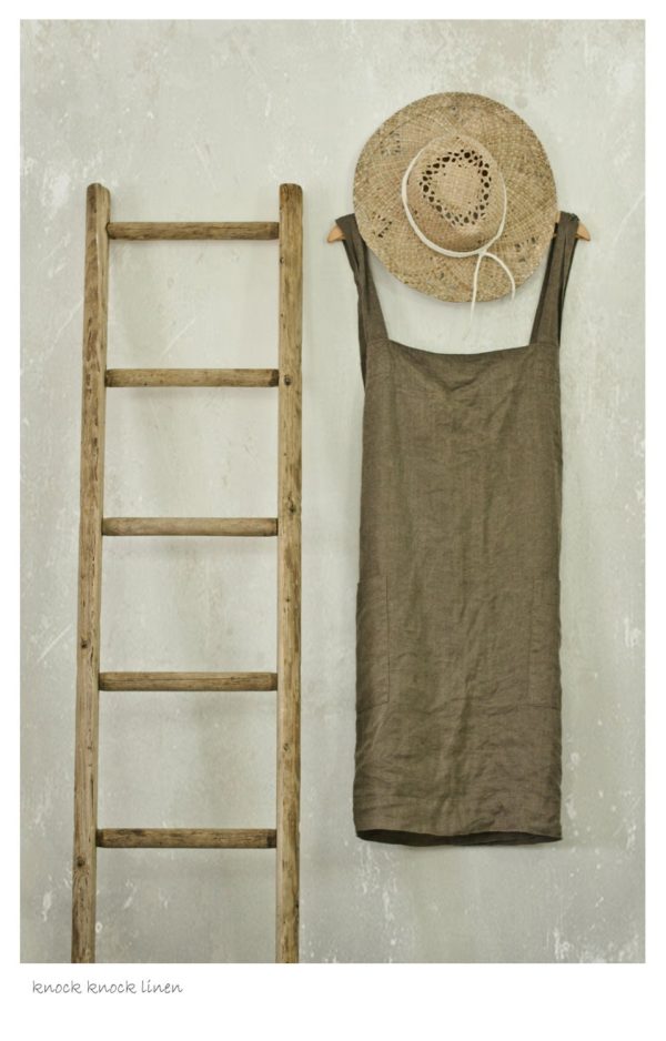 Linen pinafore apron | cross back apron | kitchen apron