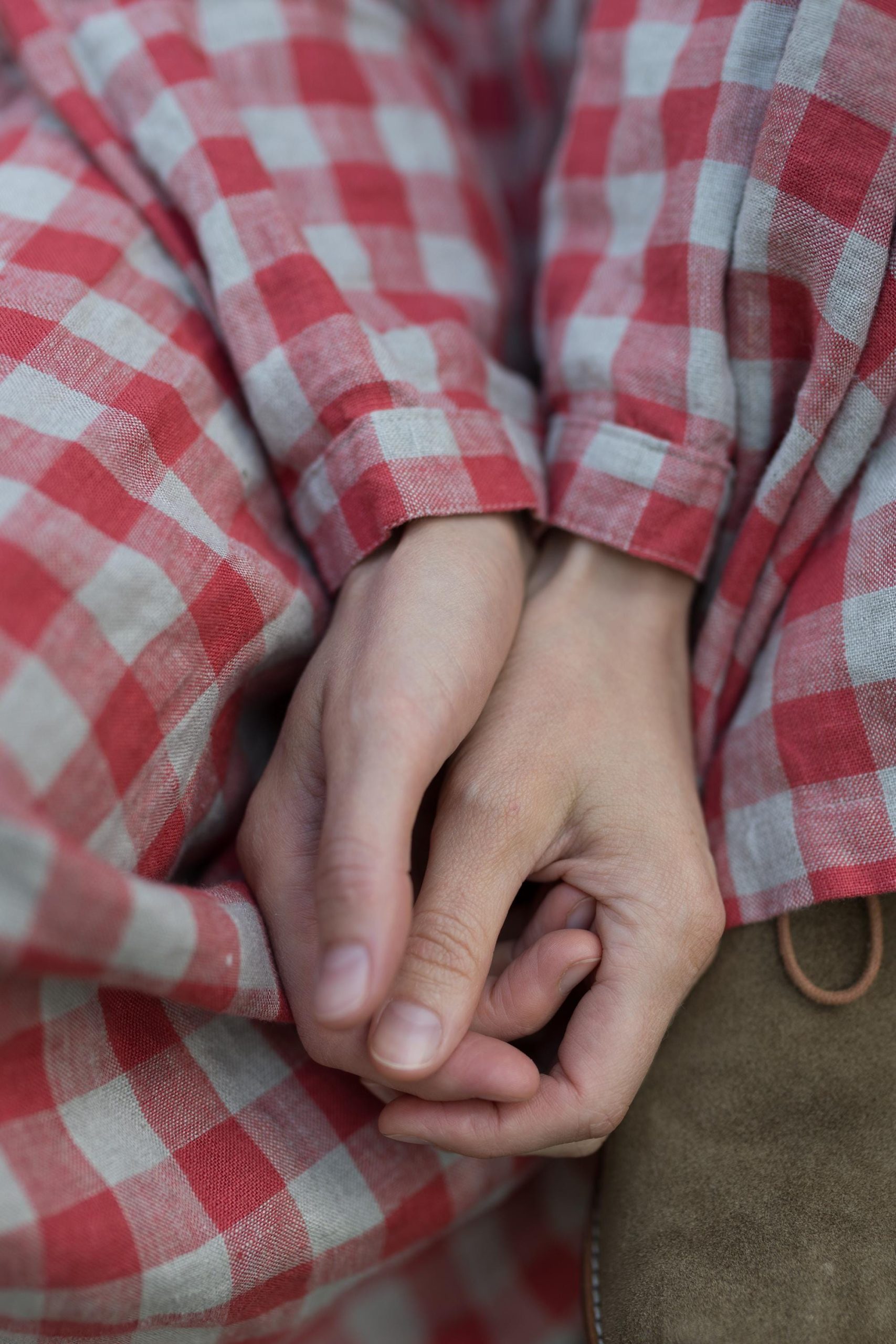 Red gingham linen smock dress with long sleeves and a gathered skirt. in size m - Image 5