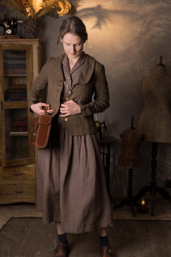 Slim fit retro linen jacket - painter.  buttoned vintage-style blazer with raw elbow patches