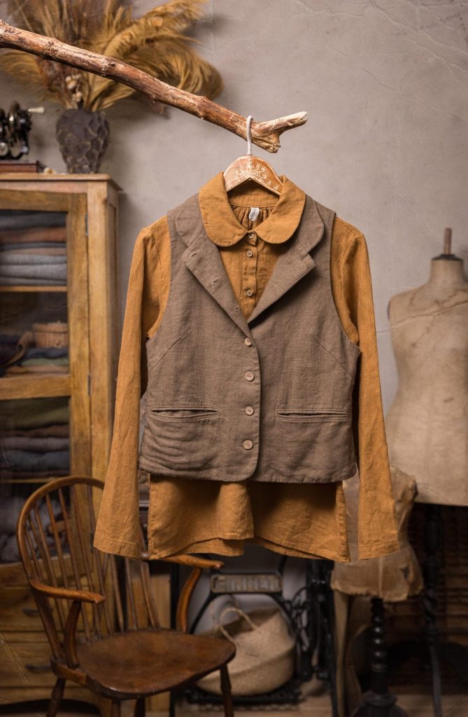 Linen Vest PERFUMER,  historical waistcoat